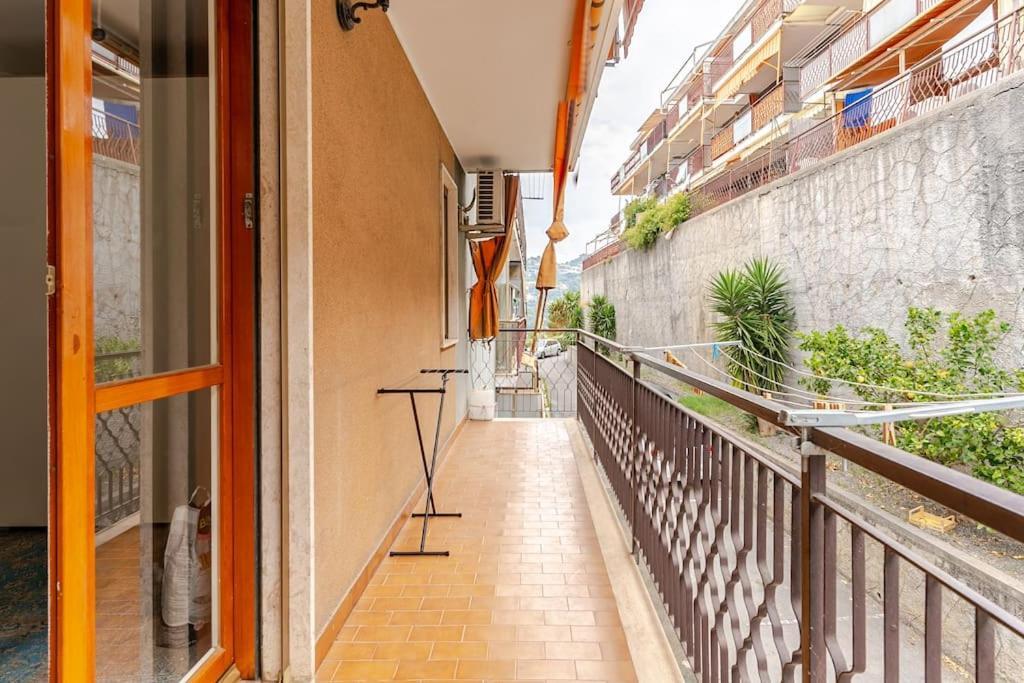 Thekeystudio, La Casa Del Mare Azzurro With Seaview Ventimiglia Exterior photo
